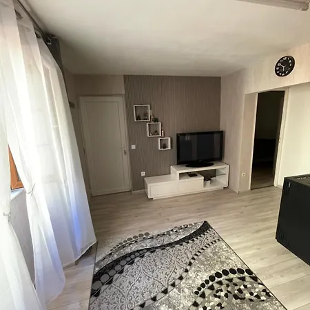 F2 Au Coeur De Apartament *